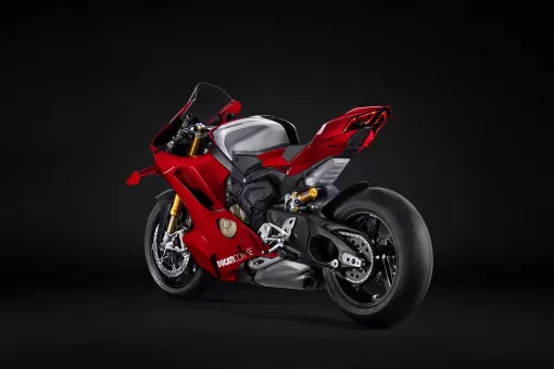ducatioct25panigalev4gallery1.webp